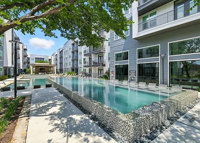 336 Chic 2b2b Near Stockyards, Style Pool & Gym, Golf Simulator, 7m To Dickies Stadium, 15m To At&t Stadium Apartment Fort Worth