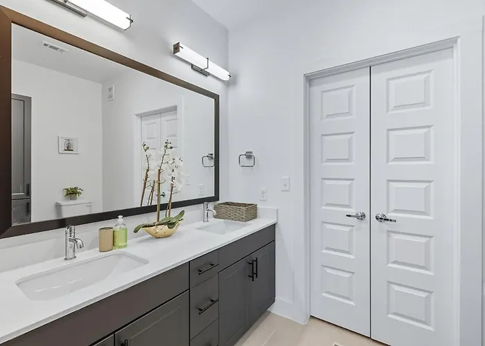 336 Chic 2b2b Near Stockyards, Style Pool & Gym, Golf Simulator, 7m To Dickies Stadium, 15m To At&t Stadium Apartment Fort Worth