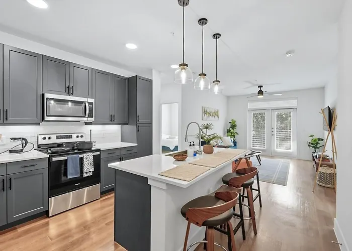 336 Chic 2b2b Near Stockyards, Style Pool & Gym, Golf Simulator, 7m To Dickies Stadium, 15m To At&t Stadium Fort Worth