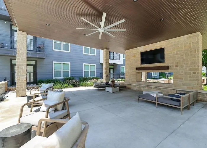 336 Chic 2b2b Near Stockyards, Style Pool & Gym, Golf Simulator, 7m To Dickies Stadium, 15m To At&t Stadium Apartment Fort Worth