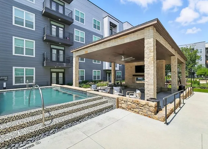 336 Chic 2b2b Near Stockyards, Style Pool & Gym, Golf Simulator, 7m To Dickies Stadium, 15m To At&t Stadium Apartment Fort Worth
