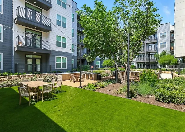 336 Chic 2b2b Near Stockyards, Style Pool & Gym, Golf Simulator, 7m To Dickies Stadium, 15m To At&t Stadium Apartment Fort Worth
